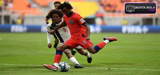 Sepak Bola Inggris Merayakannya dengan Meriah